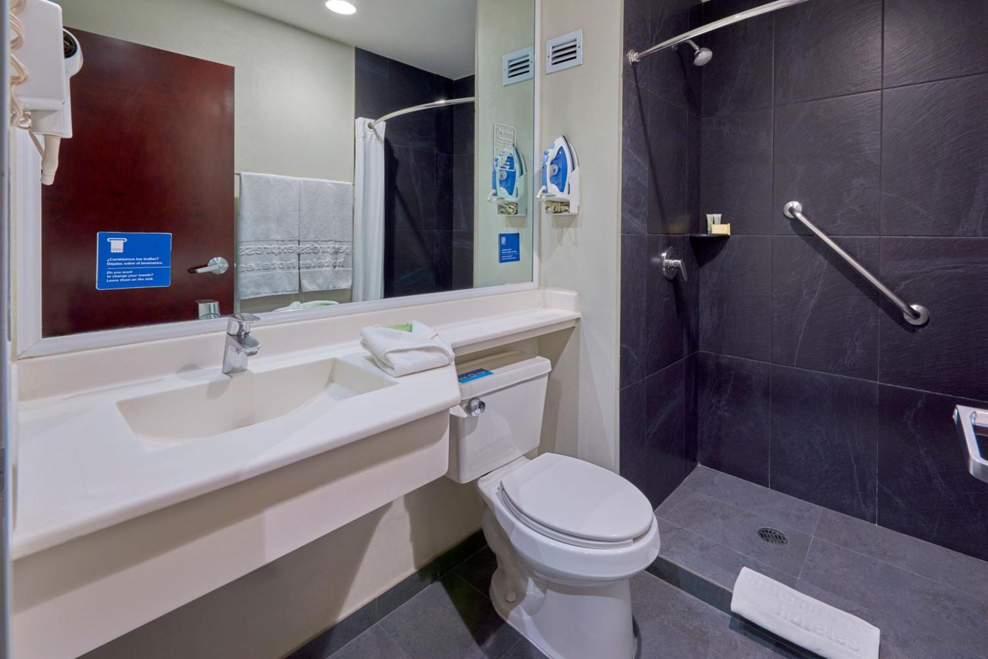 City Express By Marriott Saltillo Norte Exterior foto