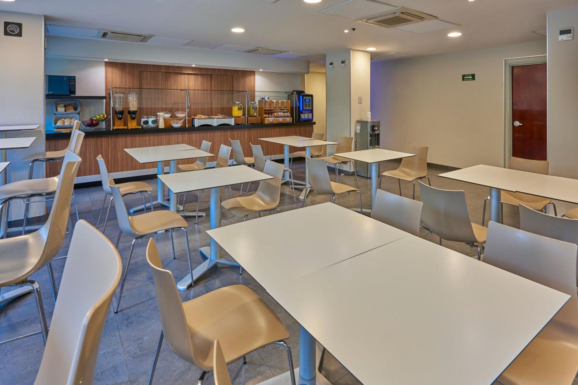 City Express By Marriott Saltillo Norte Exterior foto